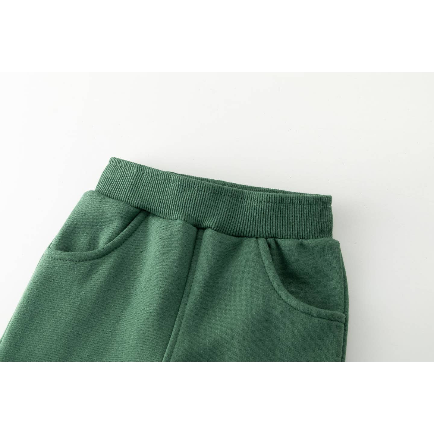 Sportbroek met dino-detail