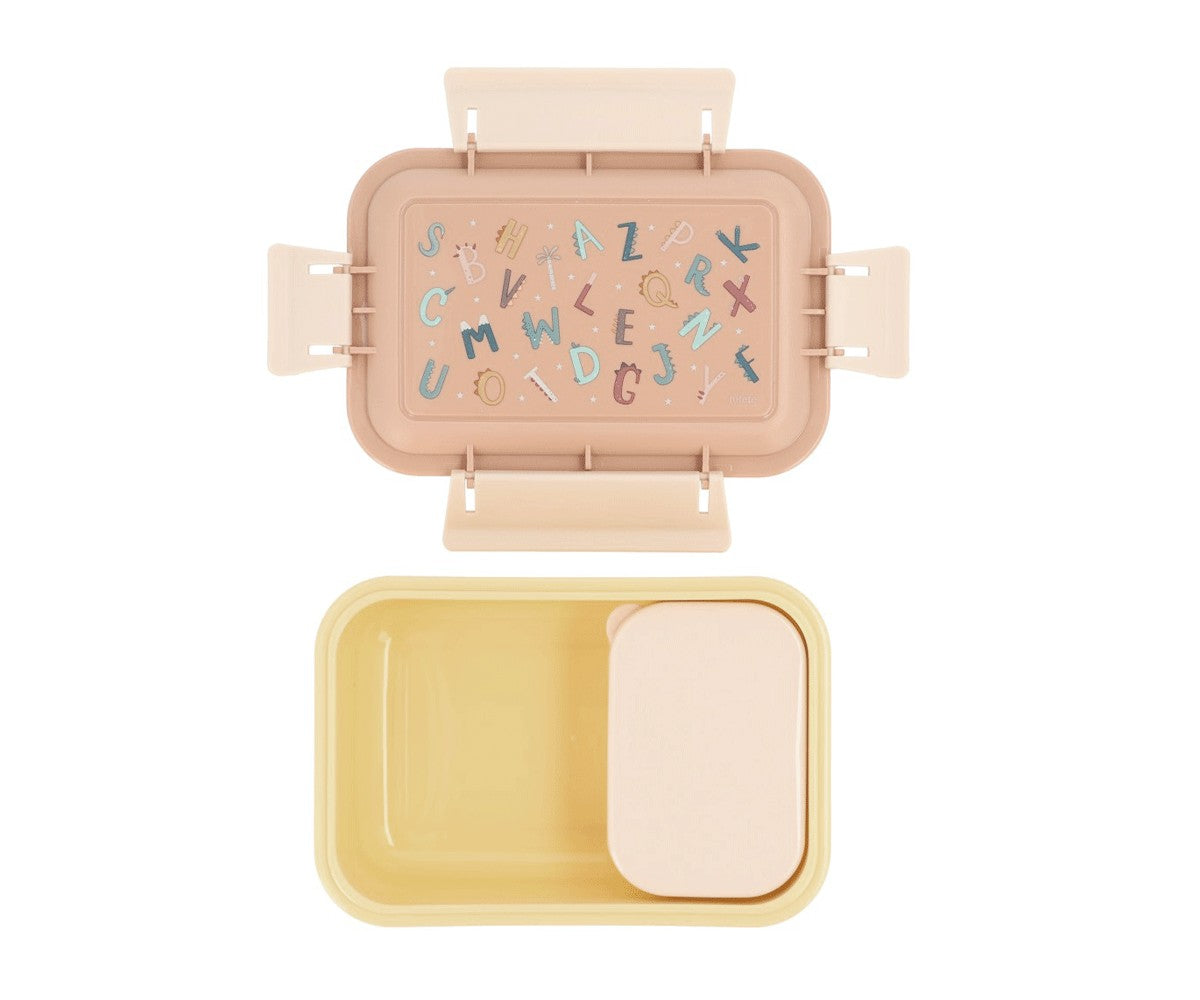 Lunchbox met gekke letters